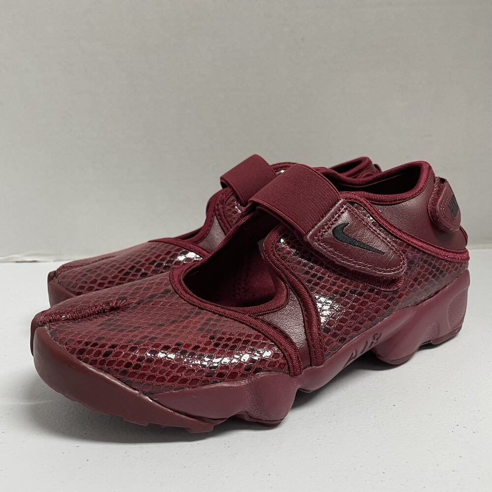 Nike Air Rift Team Red Black IM5739 600 Size 7 Women Tabby Low Shoe Burgundy